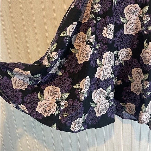 NWT HELLBUNNY VINTAGE INSPIRED PURPLE ROSE HALTER DRESS LARGE - Picture 3 of 6